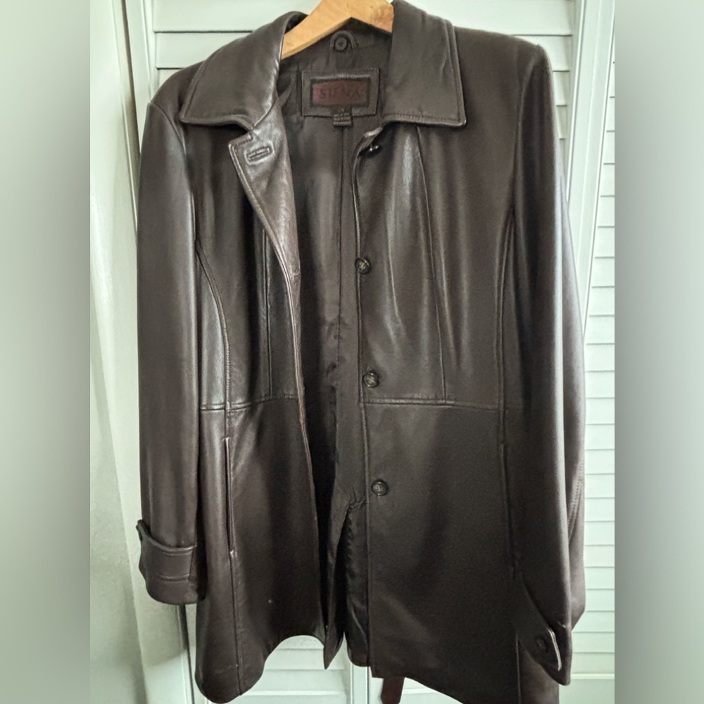 Women’s brown leather jacket